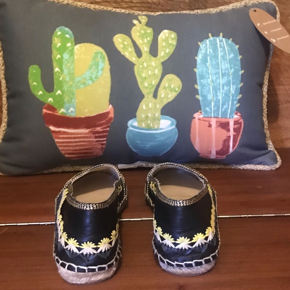 House of Harlow shoes - Picture 4 of 12